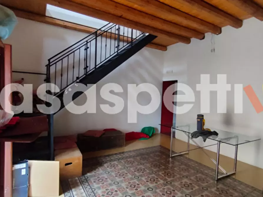 Immagine 9 di Palazzo in vendita  in Vicolo Chiazzese a Palermo