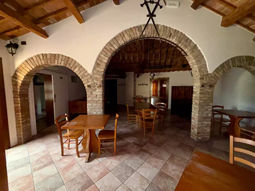 Immagine 1 di Negozio in affitto  in VIA ROMA a Sant'urbano