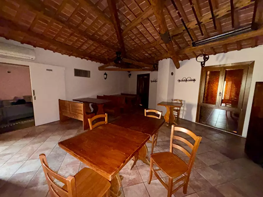 Immagine 8 di Negozio in affitto  in VIA ROMA a Sant'urbano