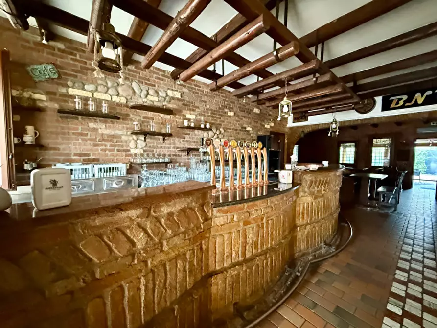 Immagine 13 di Negozio in affitto  in VIA ROMA a Sant'urbano