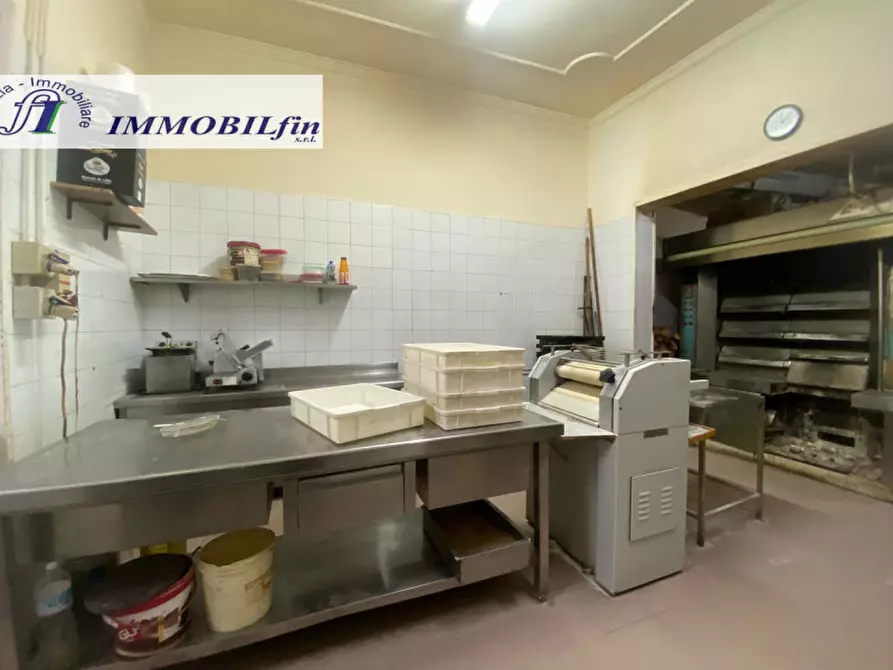 Immagine 19 di Attività commerciale in vendita  in CORSO VITTORIO EMANUELE a Villabate