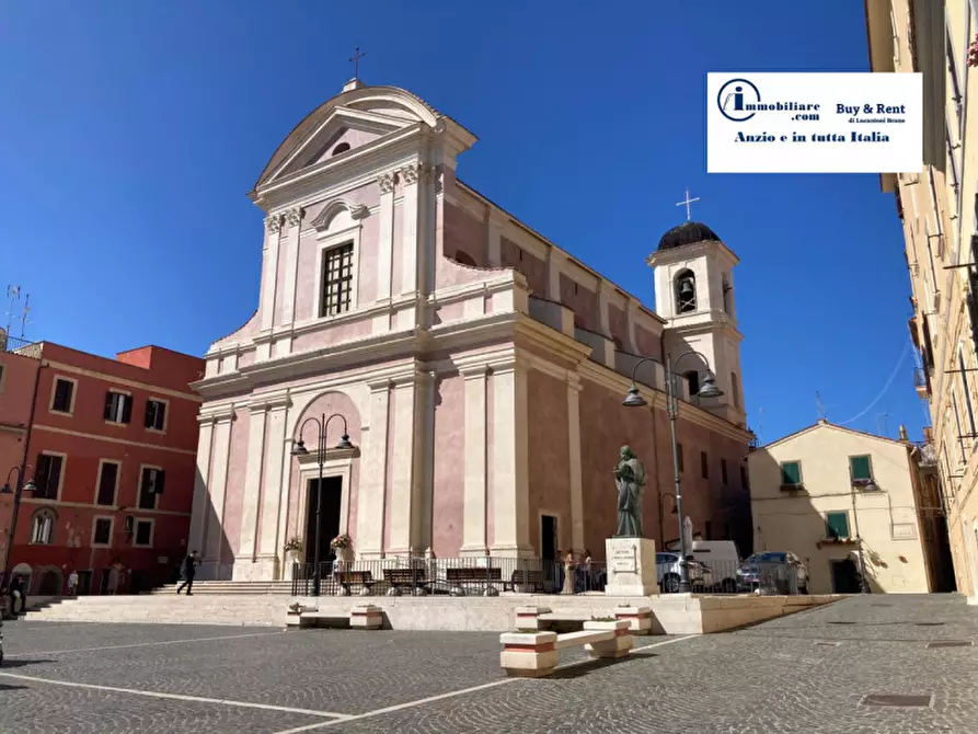 Immagine 3 di Appartamento in vendita  in Piazza San Giovanni a Nettuno