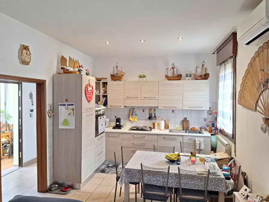 Immagine 1 di Appartamento in vendita  in Via Trieste a Venezia