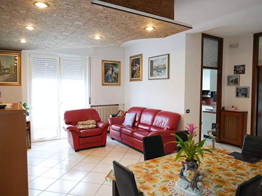 Immagine 8 di Casa trifamiliare in vendita  in Macherio Via Trento e Trieste 41 a Macherio