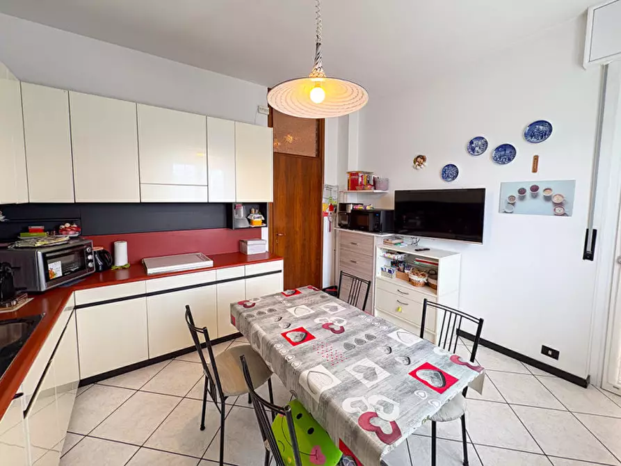 Immagine 16 di Casa trifamiliare in vendita  in Macherio Via Trento e Trieste 41 a Macherio