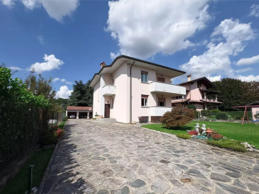 Immagine 63 di Casa trifamiliare in vendita  in Macherio Via Trento e Trieste 41 a Macherio