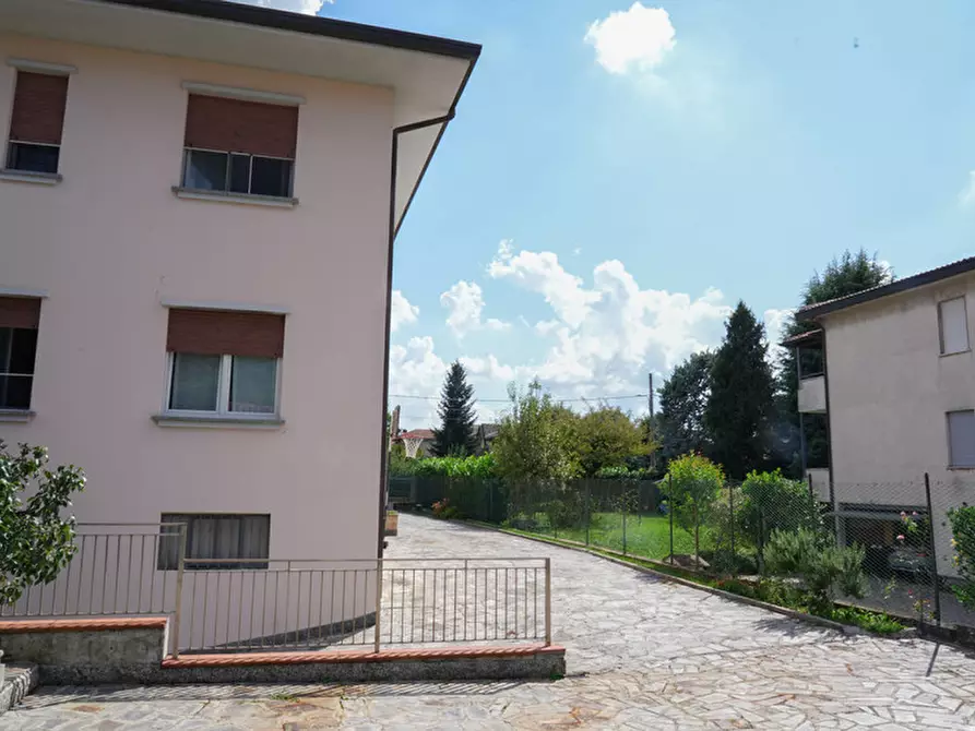 Immagine 66 di Casa trifamiliare in vendita  in Macherio Via Trento e Trieste 41 a Macherio