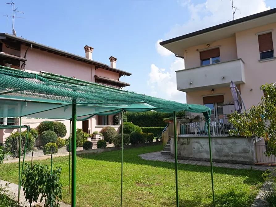 Immagine 68 di Casa trifamiliare in vendita  in Macherio Via Trento e Trieste 41 a Macherio