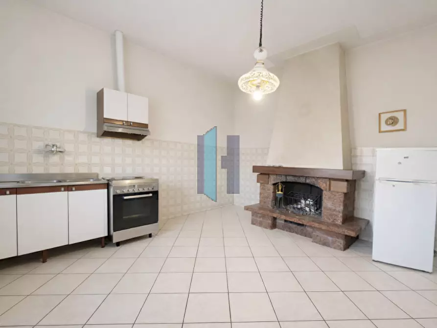 Immagine 7 di Villa in vendita  a Travagliato