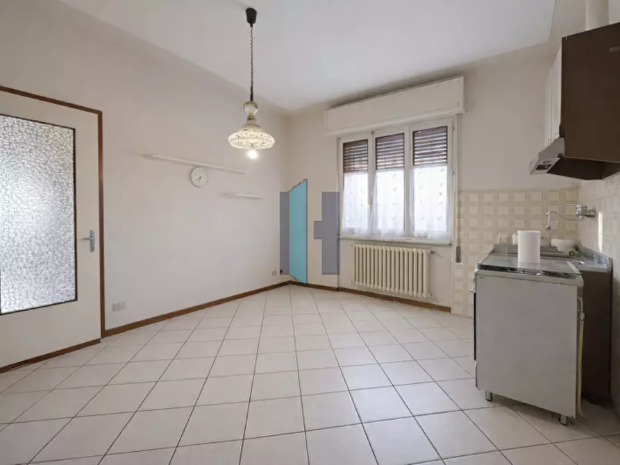 Immagine 9 di Villa in vendita  a Travagliato