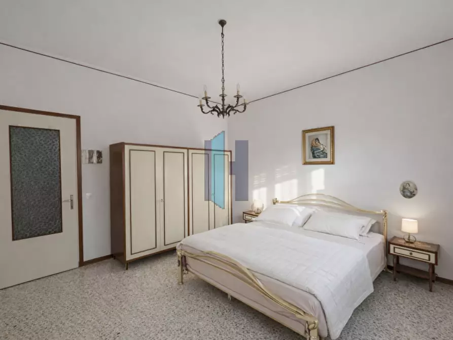 Immagine 12 di Villa in vendita  a Travagliato