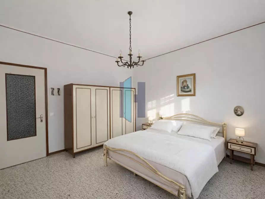 Immagine 13 di Villa in vendita  a Travagliato