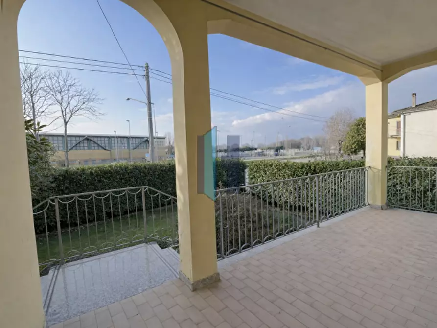 Immagine 19 di Villa in vendita  a Travagliato