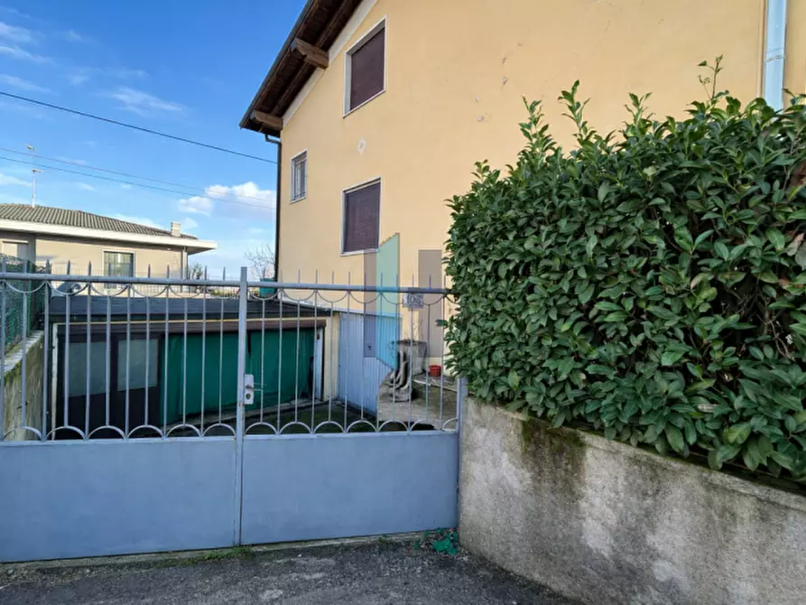 Immagine 31 di Villa in vendita  a Travagliato