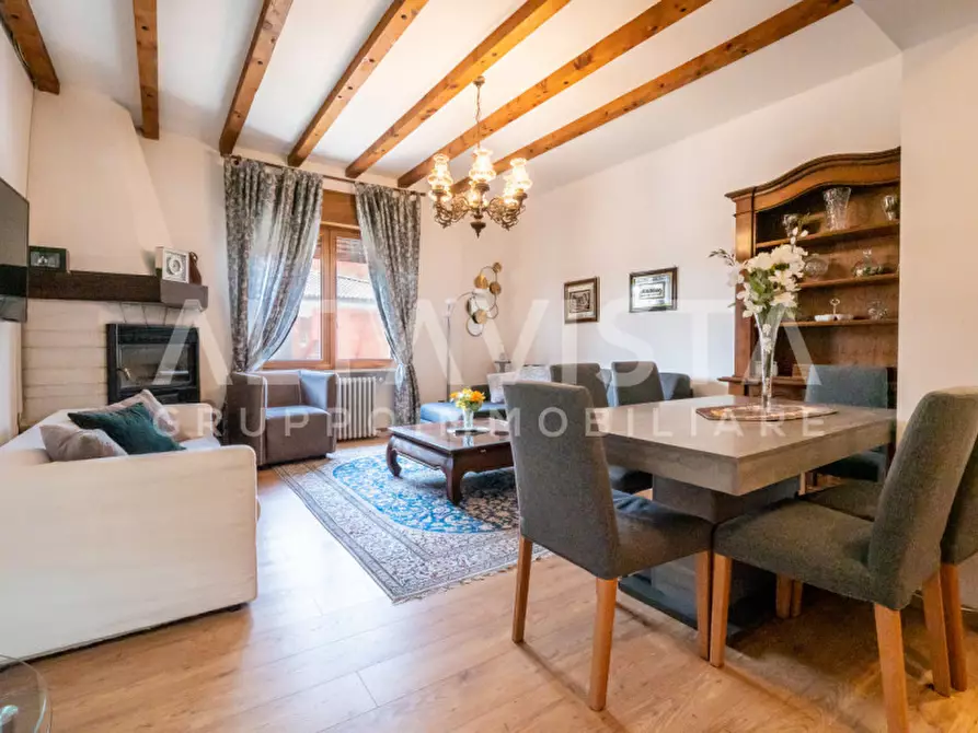 Immagine 1 di Appartamento in vendita  in Via Castellini a Rezzato