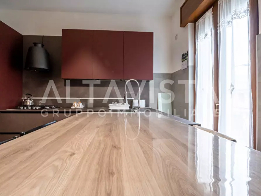 Immagine 14 di Appartamento in vendita  in Via Castellini a Rezzato