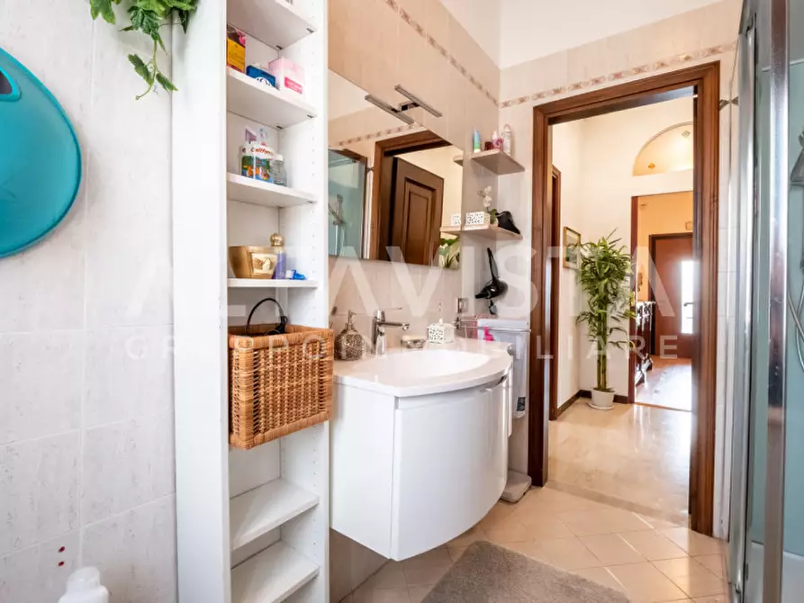 Immagine 28 di Appartamento in vendita  in Via Castellini a Rezzato