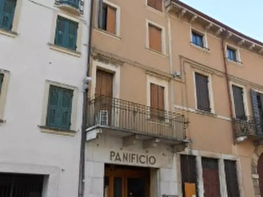 Immagine 1 di Palazzo in vendita  in VIA ROMA 36 a Soave