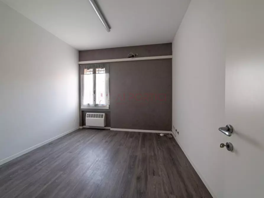 Immagine 3 di Negozio in vendita  in Via Alcide de Gasperi a Camponogara