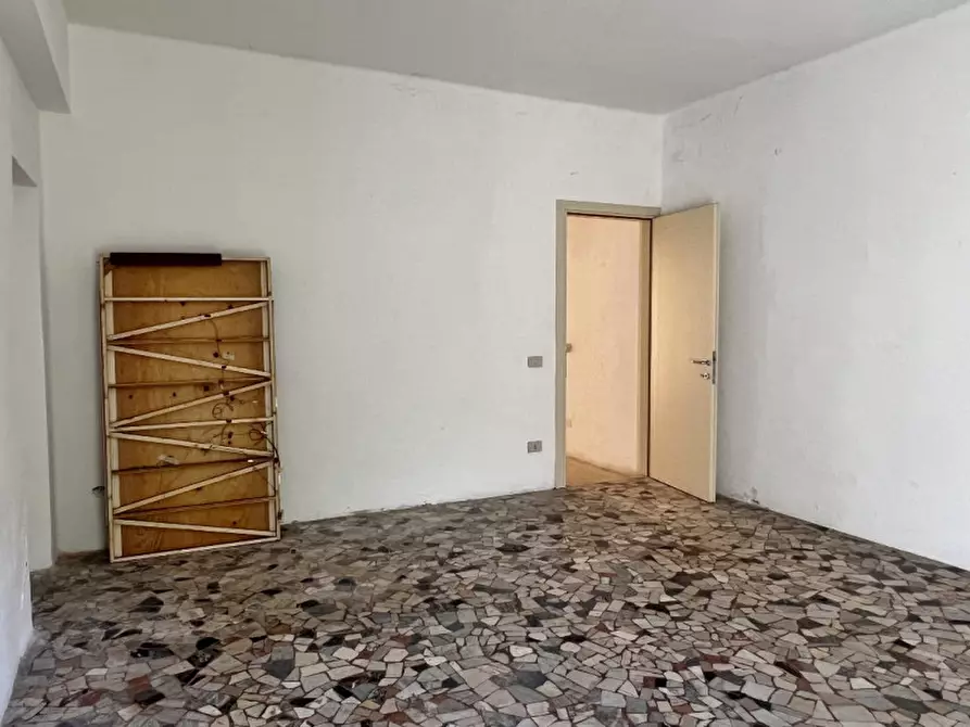 Immagine 10 di Laboratorio in vendita  in Debba a Vicenza