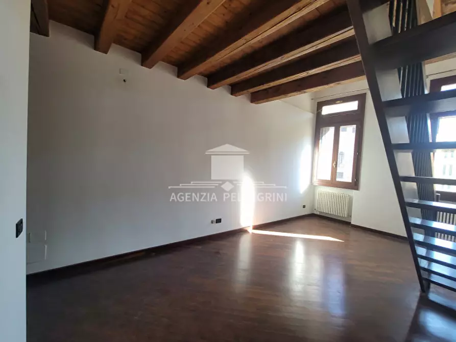 Immagine 7 di Appartamento in vendita  in PIAZZA ERBE a Vicenza