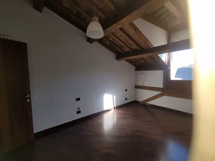 Immagine 10 di Appartamento in vendita  in PIAZZA ERBE a Vicenza