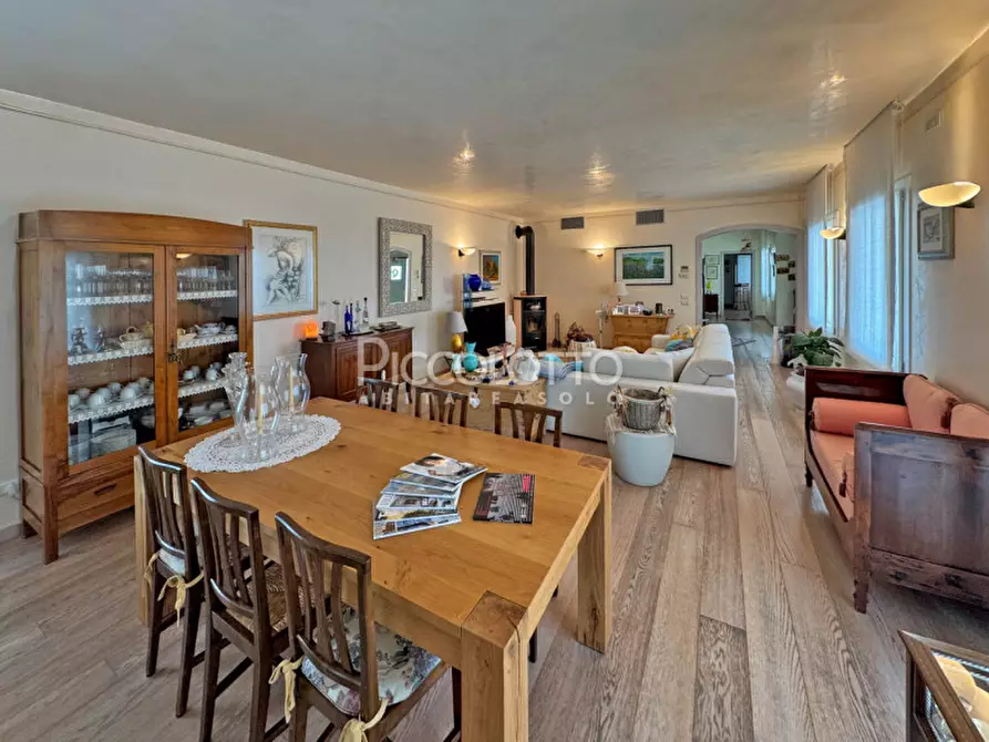 Immagine 6 di Villa in vendita  in via San Martino a Cornuda