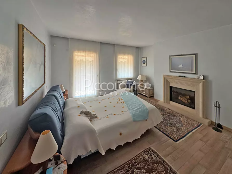 Immagine 11 di Villa in vendita  in via San Martino a Cornuda