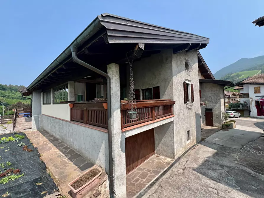 Immagine 1 di Villa in vendita  in piazza t. Sontacchi a Trento