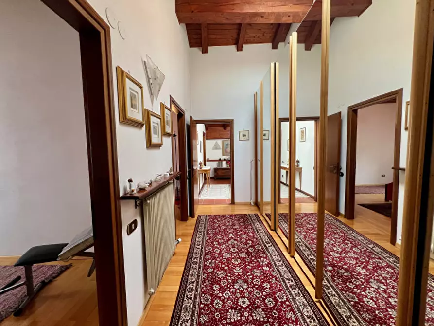 Immagine 17 di Villa in vendita  in piazza t. Sontacchi a Trento