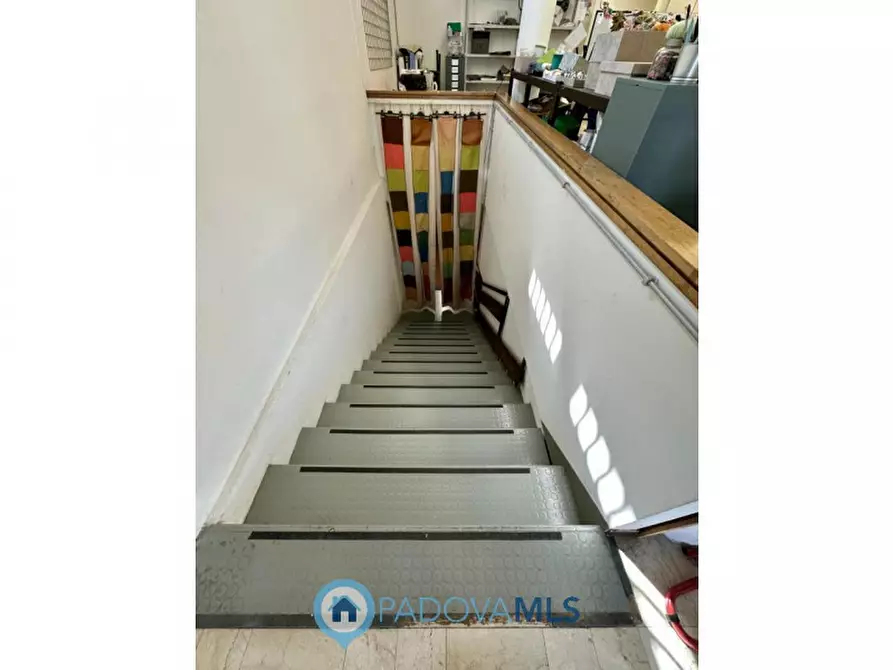 Immagine 7 di Negozio in vendita  in Via Pontevigodarzere, 111 a Padova