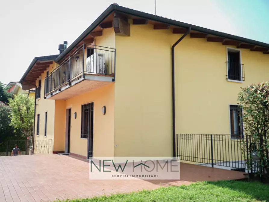 Immagine 1 di Casa bifamiliare in vendita  in via Alfonsine 3 a Verona