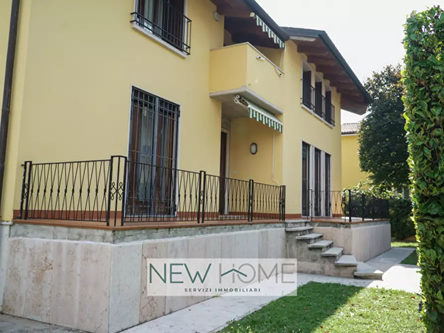 Immagine 1 di Casa bifamiliare in vendita  in via Alfonsine 3 a Verona