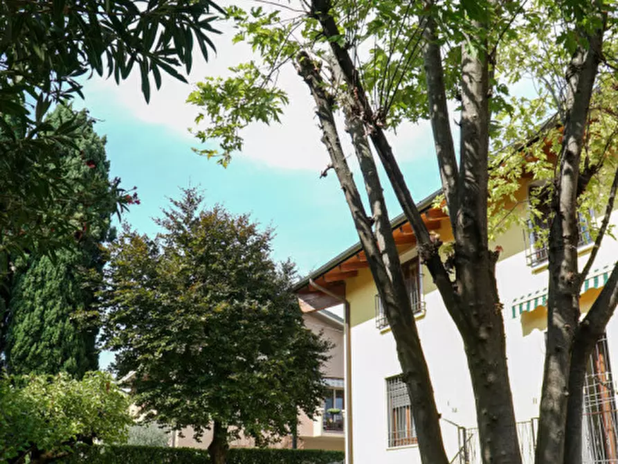 Immagine 5 di Casa bifamiliare in vendita  in via Alfonsine 3 a Verona
