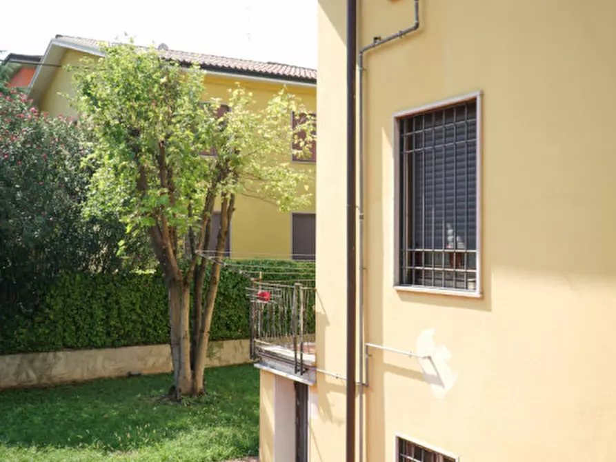 Immagine 89 di Casa bifamiliare in vendita  in via Alfonsine 3 a Verona