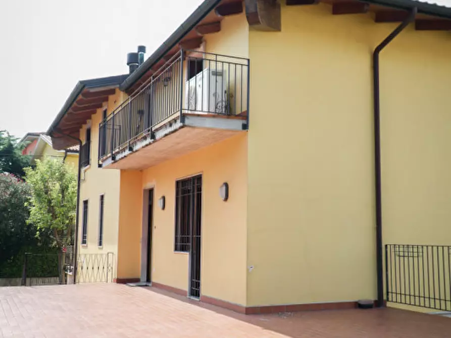Immagine 92 di Casa bifamiliare in vendita  in via Alfonsine 3 a Verona