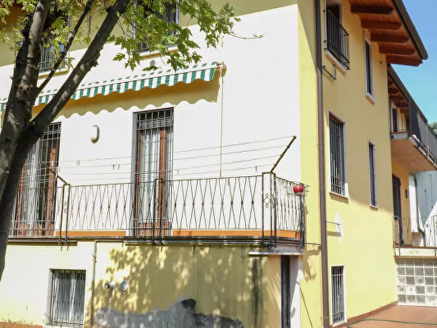 Immagine 96 di Casa bifamiliare in vendita  in via Alfonsine 3 a Verona