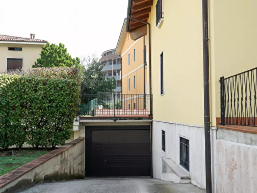 Immagine 106 di Casa bifamiliare in vendita  in via Alfonsine 3 a Verona