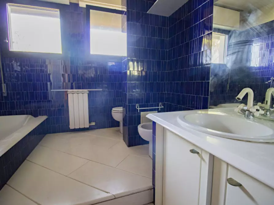 Immagine 14 di Villetta a schiera in vendita  a Prato