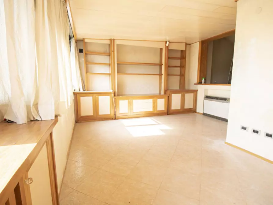 Immagine 15 di Villetta a schiera in vendita  a Prato