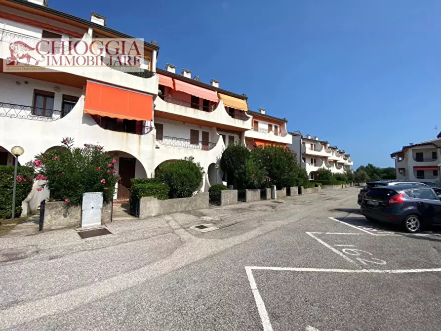 Immagine 1 di Appartamento in vendita  in Via delle Nazioni Unite a Chioggia