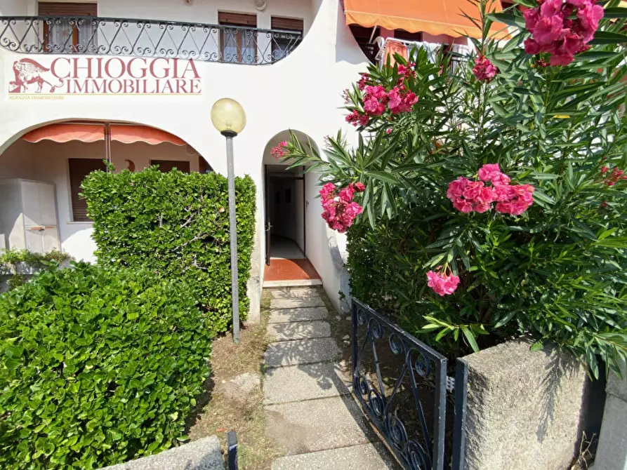 Immagine 3 di Appartamento in vendita  in Via delle Nazioni Unite a Chioggia