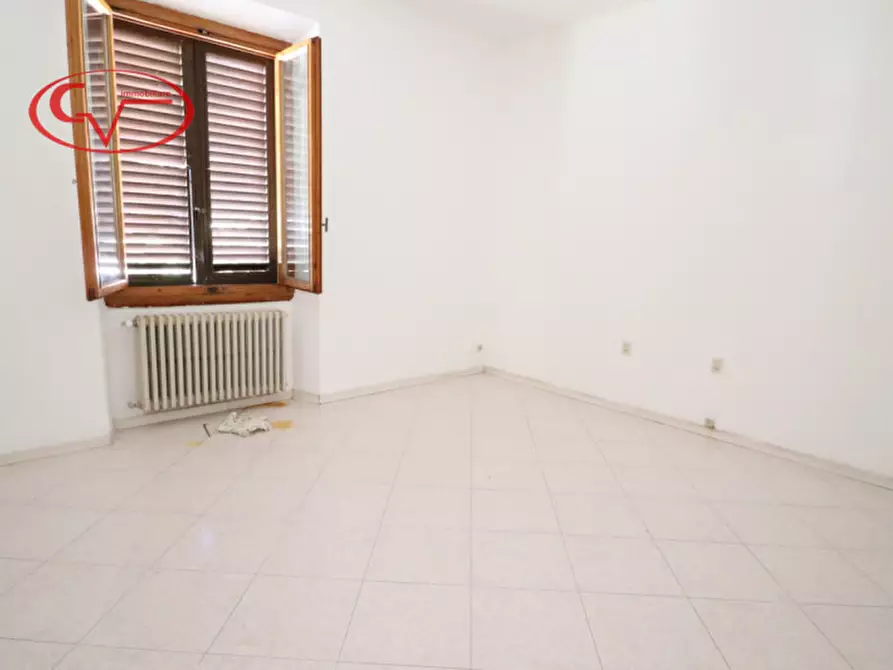 Immagine 11 di Appartamento in vendita  a Montevarchi