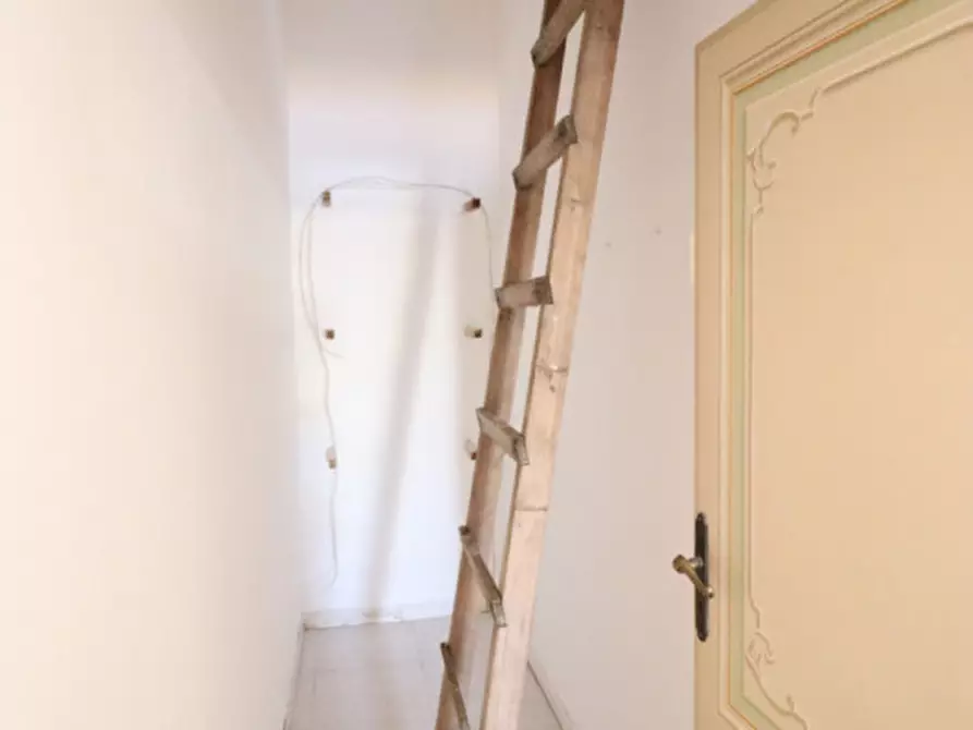 Immagine 14 di Appartamento in vendita  a Montevarchi