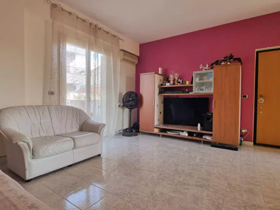 Immagine 2 di Appartamento in vendita  in Via Ragusa,N°43 a Barcellona Pozzo Di Gotto