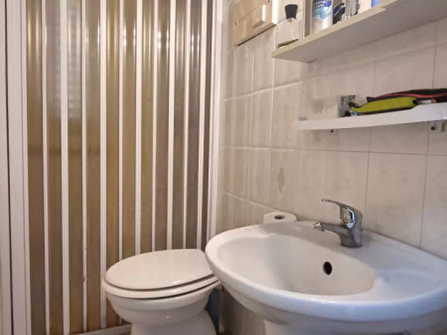 Immagine 15 di Appartamento in vendita  in Via Ragusa,N°43 a Barcellona Pozzo Di Gotto