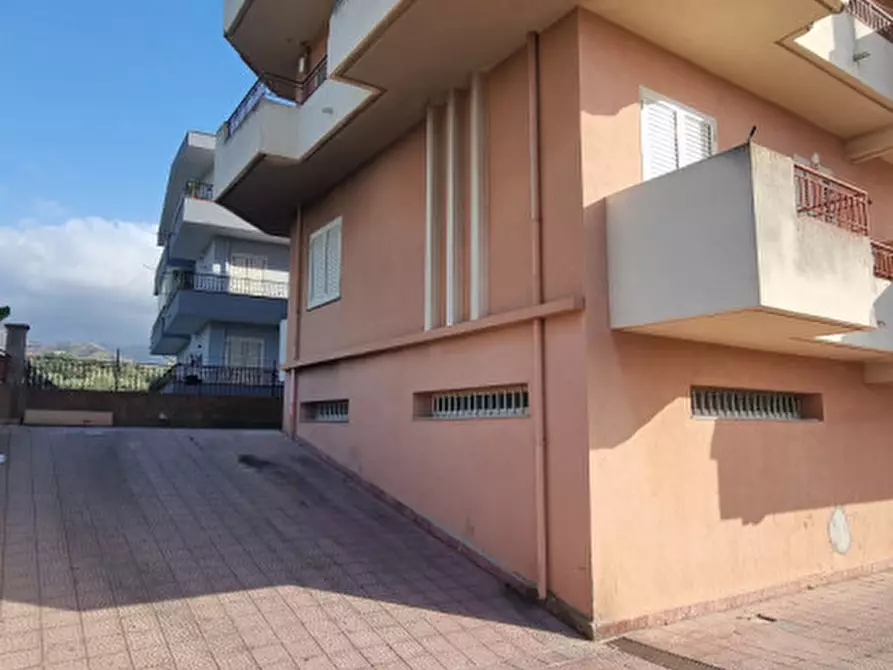 Immagine 23 di Appartamento in vendita  in Via Ragusa,N°43 a Barcellona Pozzo Di Gotto