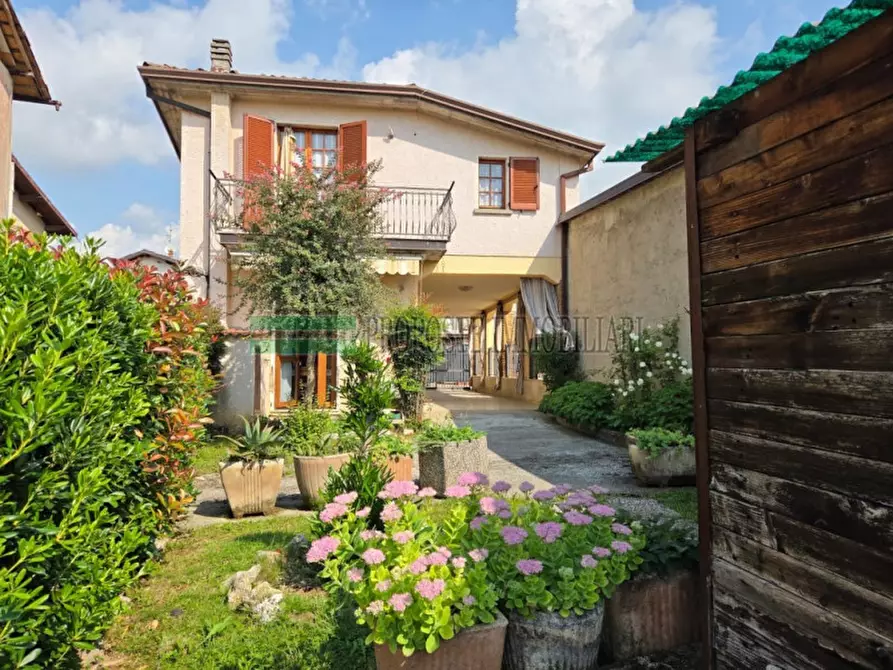 Immagine 26 di Casa indipendente in vendita  in Via Martignago a Ome