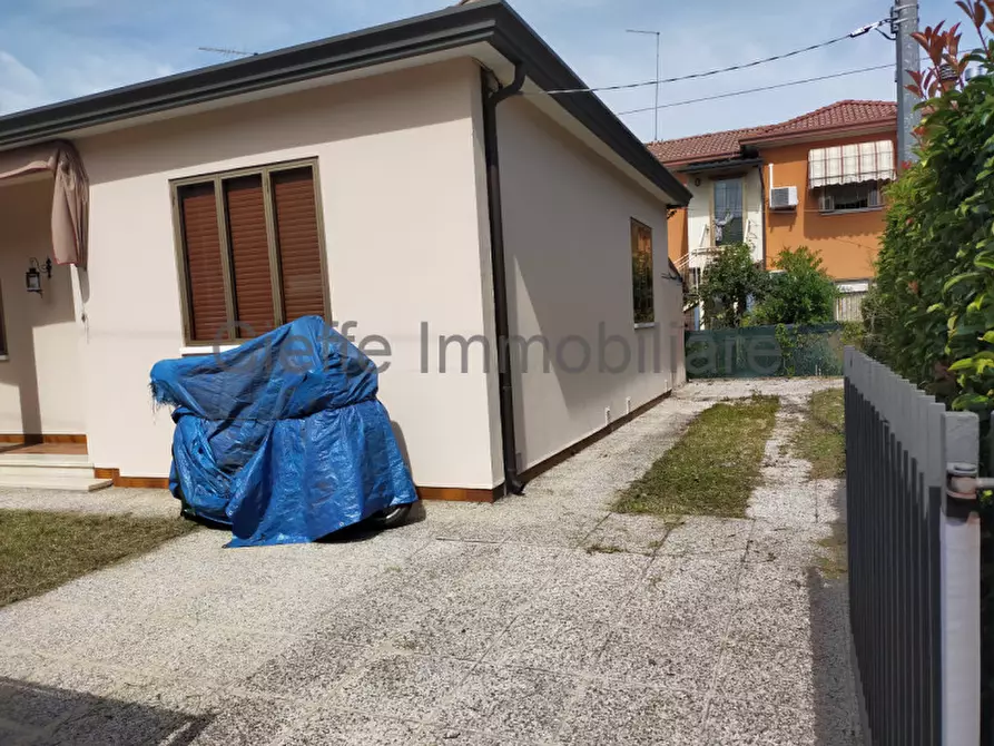 Immagine 3 di Casa indipendente in affitto  in VIA CAPIONI a Padova