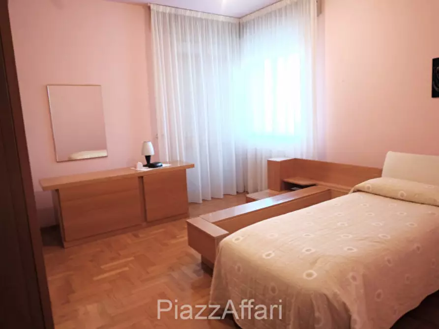 Immagine 10 di Villa in vendita  in Correzzola a Correzzola